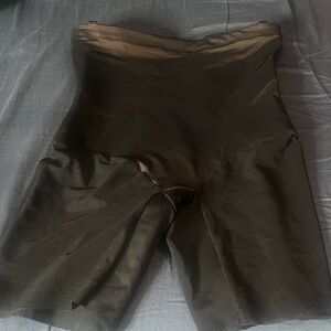 Honeylove Women's Black Super Power Shory